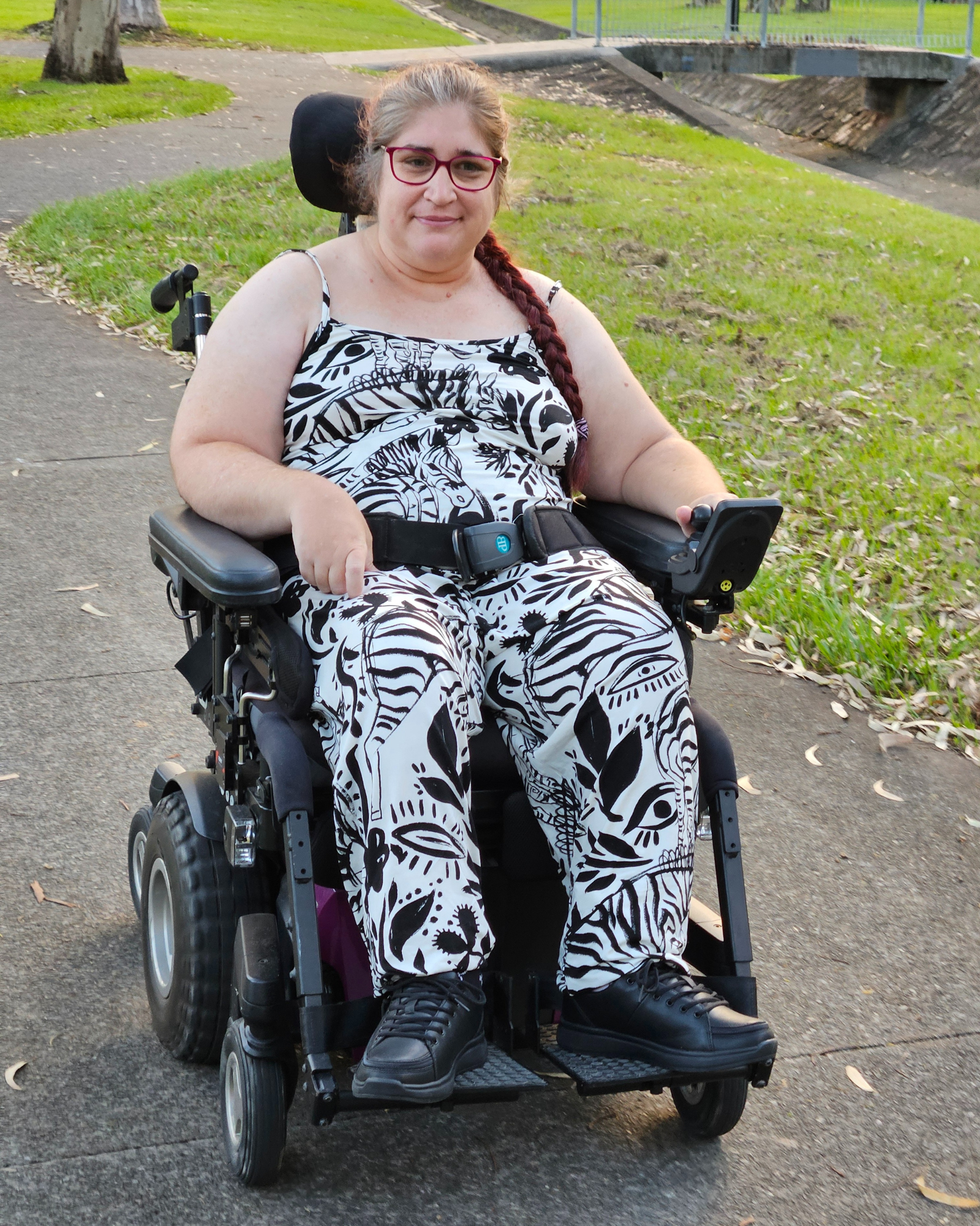 Roisin Adaptive Slouch Pants | Smart Access Design in Bamboo